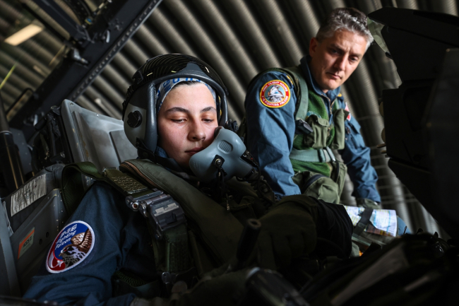 Türk Hava Kuvvetleri'nin "Şahin"leri Öncel Filo'da yetişiyor